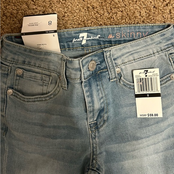 7 for All Mankind jeans - Picture 2 of 3